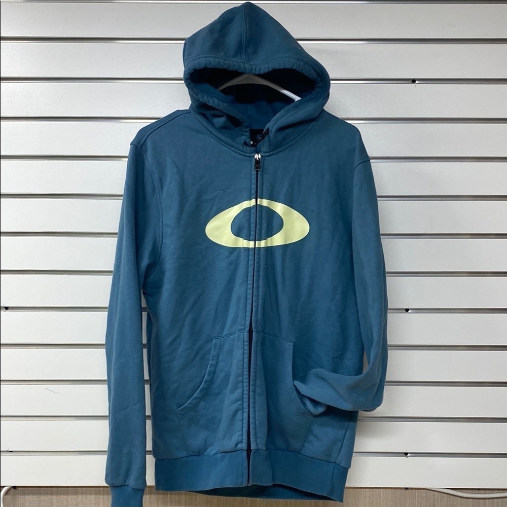 Oakley performance fit mens large Hoodie